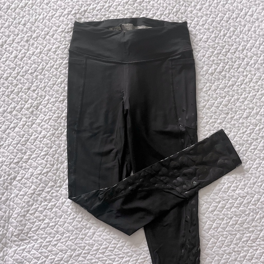 Victoria sport - S - full length black workout leggings